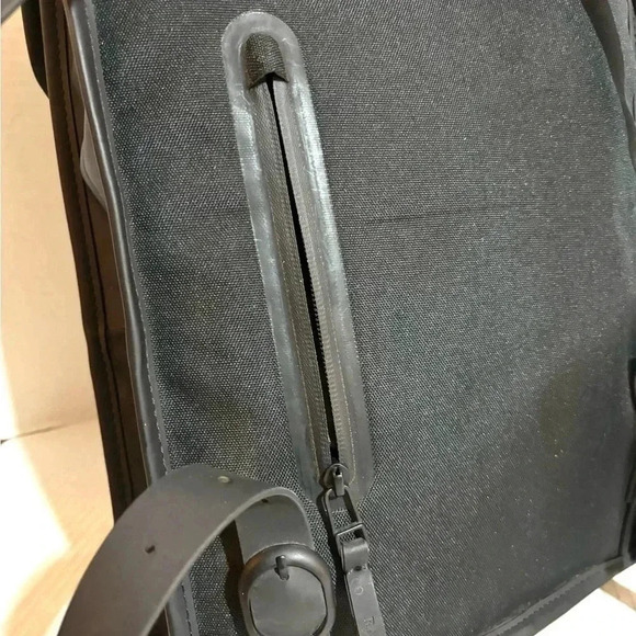 Rains unisex rucksack mit karabinerverschluss black rubber & canvas backpack - Picture 7 of 10